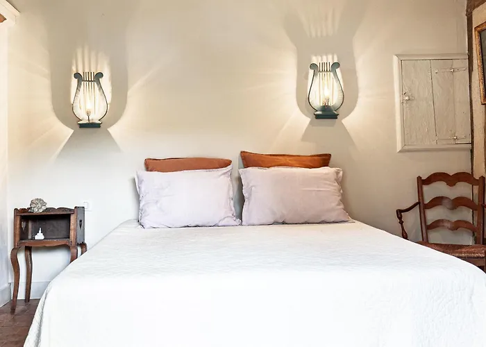 Le Cabanon D'yreye בית נופש סניוס